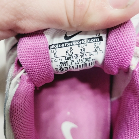 Womens Nike Shox Sneakers Pink & White Athletic Shoes - Picture 11 of 12